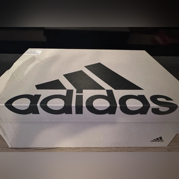 Adidas Women’s Avryn Shoes Size 9.5 New with tags - Picture 16 of 16